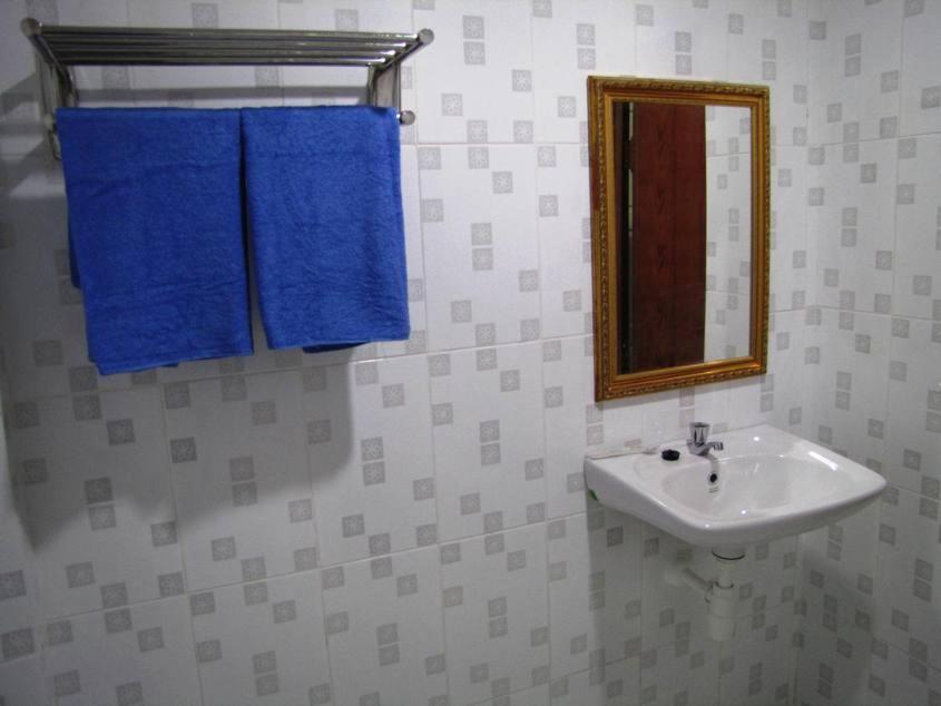 Hotel Mitra Garden Pangkal Pinang Quarto foto