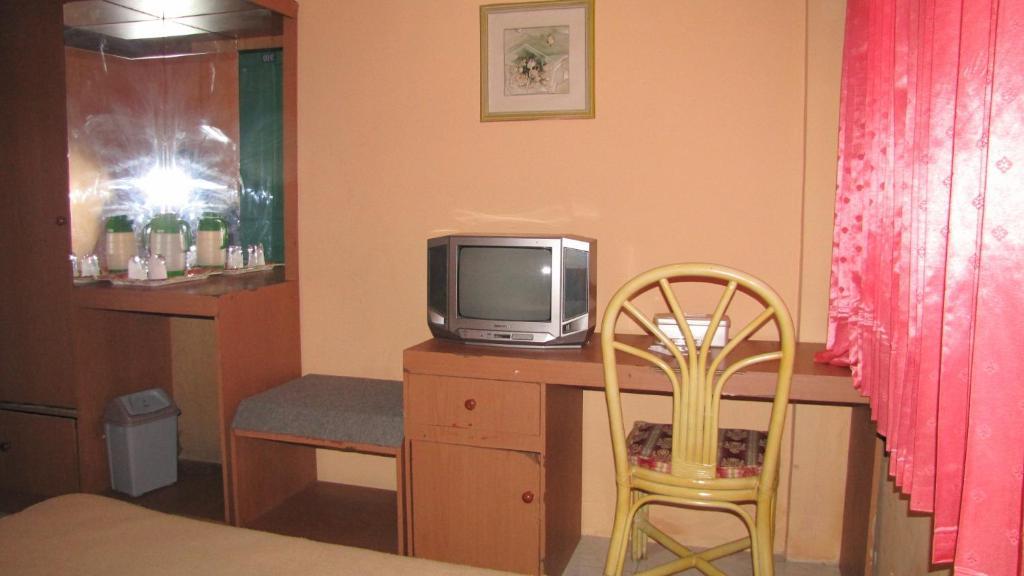 Hotel Mitra Garden Pangkal Pinang Quarto foto
